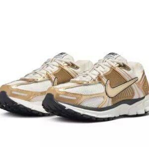 Nike Vomero 5Metallic Gold and White Running Shoes